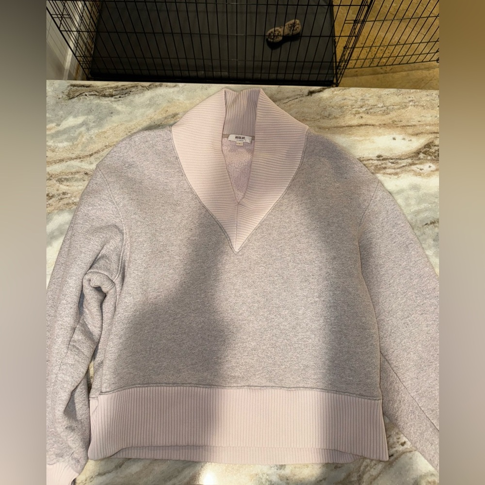 AGOLDE Klara Extended V-Neck Sweater | size: small | color: grey & pink.
